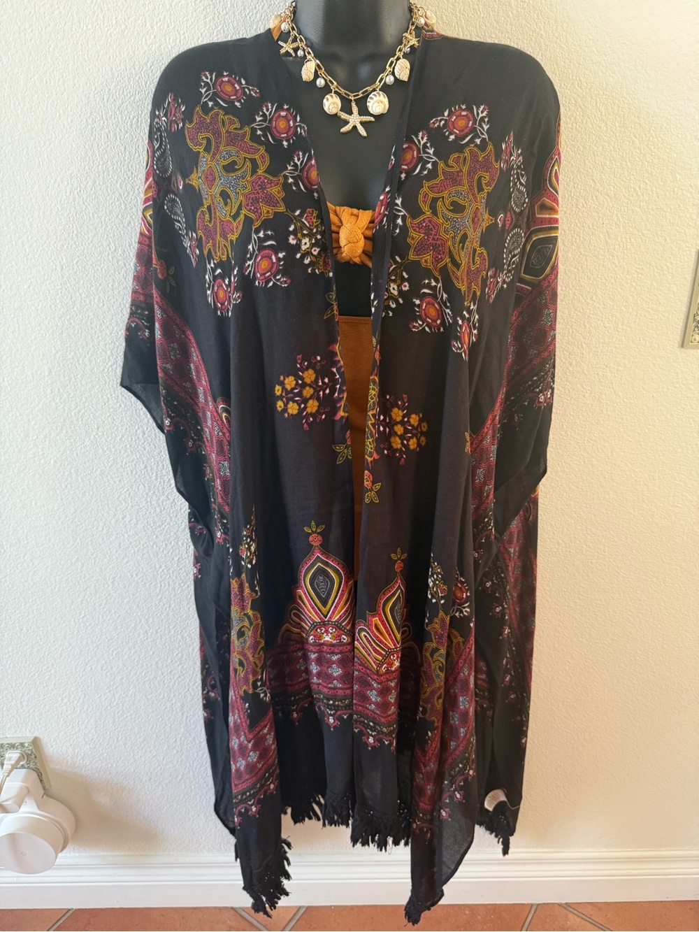 Breezy Lane Black Printed Kimono Coverup Size One Size - Picture 2 of 6